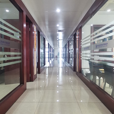 office4.jpg