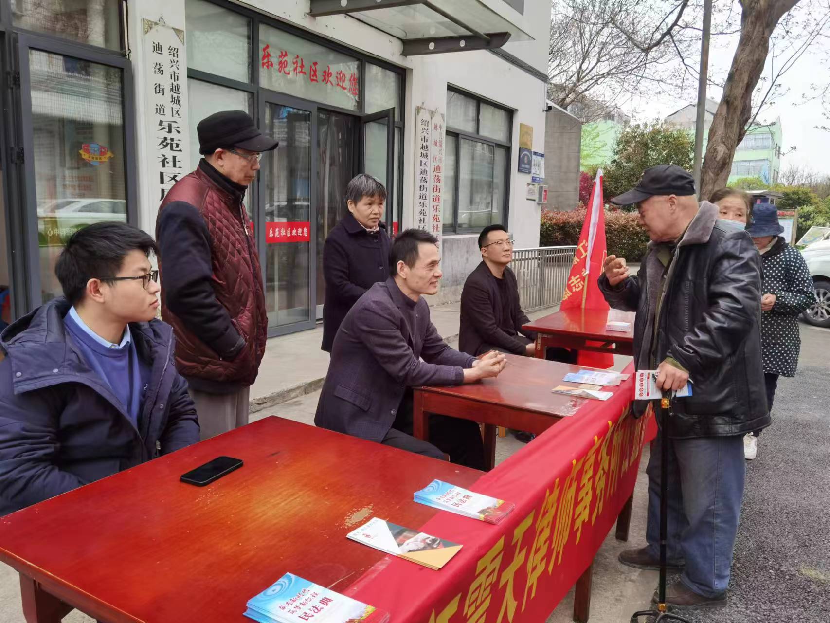 震天律师组建团队，开启品牌公益之路